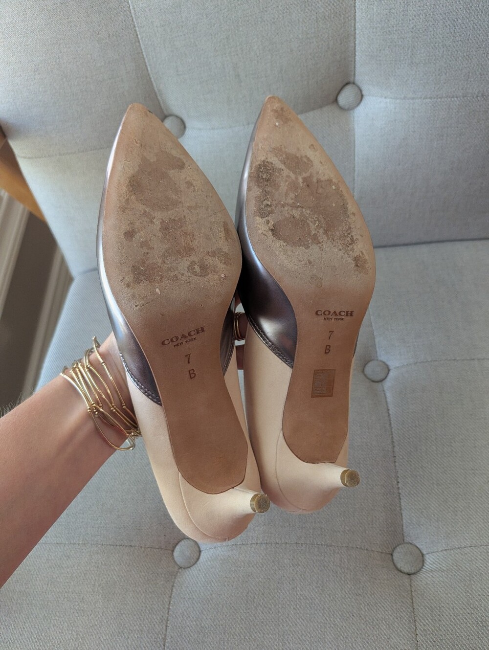 COACH Chambers Rose Two-Tone Pointed Toe Mid Heel Pumps Nude Metallic Size 7B - Picture 11 of 13